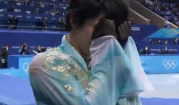 羽生结弦比赛视频,冰上舞者演绎绝美瞬间