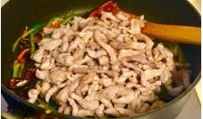 鱼香肉丝的做法视频,家常美味，一学就会的川菜经典